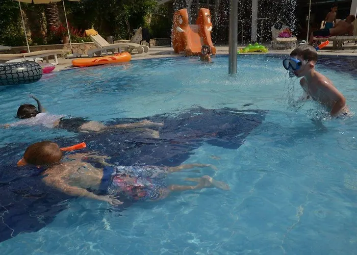 Отель Montebello 4*