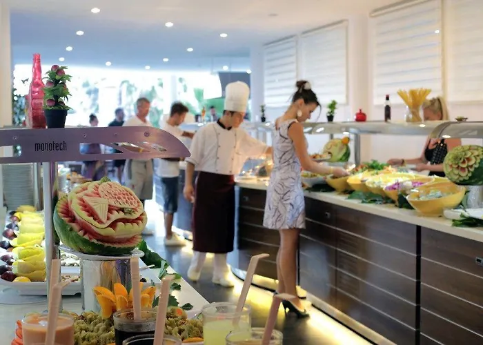 Отель Montebello