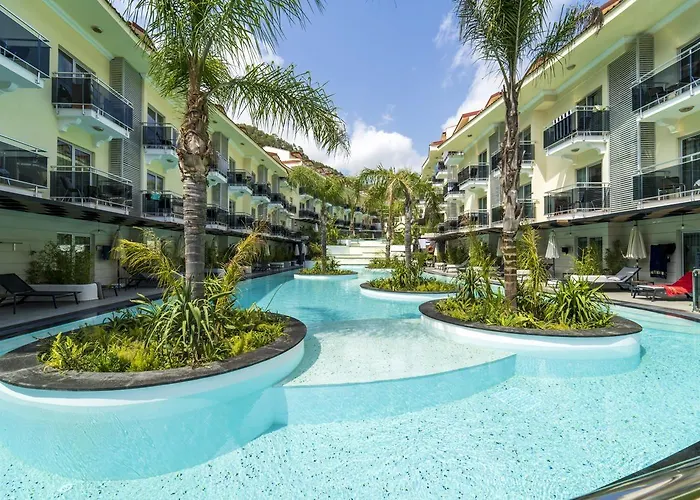 Отель Montebello 4*