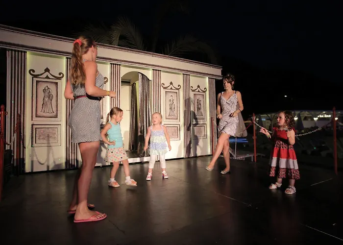 Montebello Отель