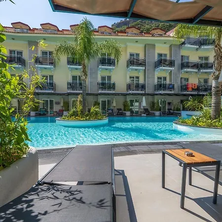 蒙特贝罗全包度假酒店 酒店 厄吕代尼兹