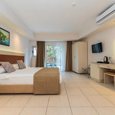 Montebello Hotel 4*