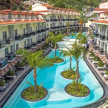 فندق Montebello 4*