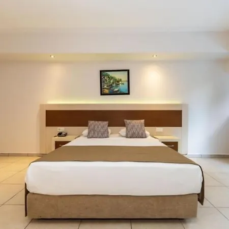 Hotel Montebello 4*