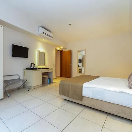 Montebello Hotel 4*